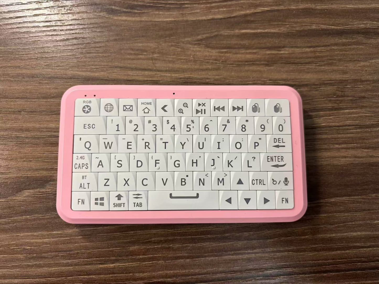 モーションセンサーマウス付きの小型キーボード